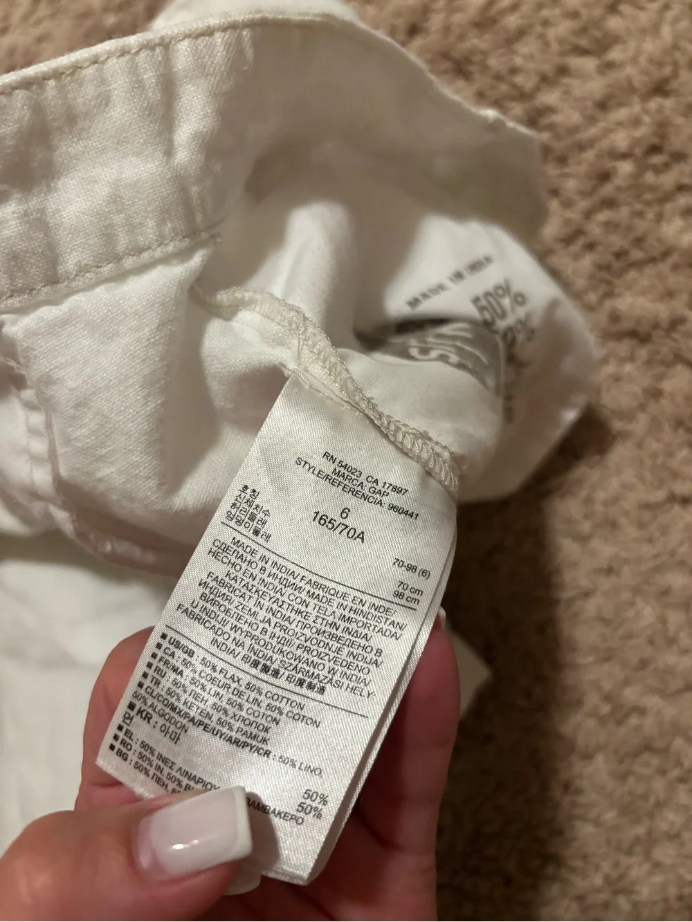 GAP White Roll-Up Khaki Shorts - Picture 4 of 5